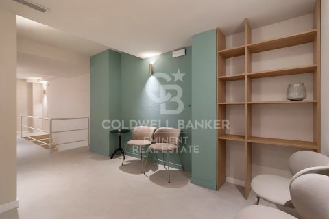 292 sq.m. commercial property for sale in Barcelona, Catalonia, Spain № 5450 - photo 10