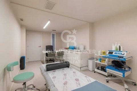 292 sq.m. commercial property for sale in Barcelona, Catalonia, Spain № 5450 - photo 17