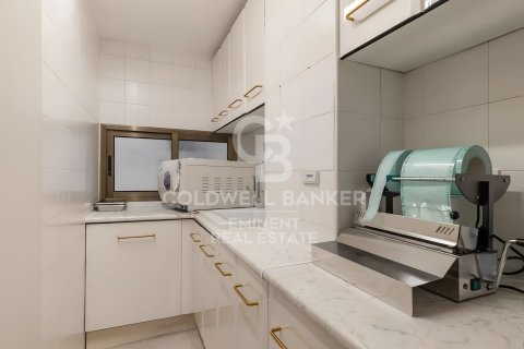 292 sq.m. commercial property for sale in Barcelona, Catalonia, Spain № 5450 - photo 14