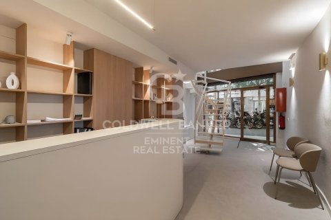 292 sq.m. commercial property for sale in Barcelona, Catalonia, Spain № 5450 - photo 3