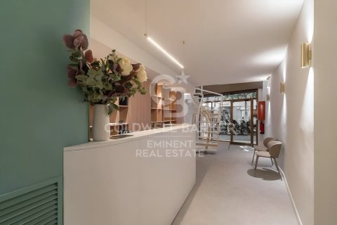 292 sq.m. commercial property for sale in Barcelona, Catalonia, Spain № 5450 - photo 4
