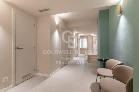292 sq.m. commercial property for sale in Barcelona, Catalonia, Spain № 5450 - photo 9