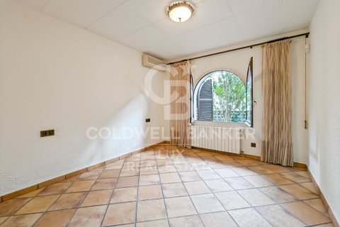Villa de 5 dormitorios en venta en Empuriabrava, Gerona, Cataluña, Spain № 5732 - foto 23