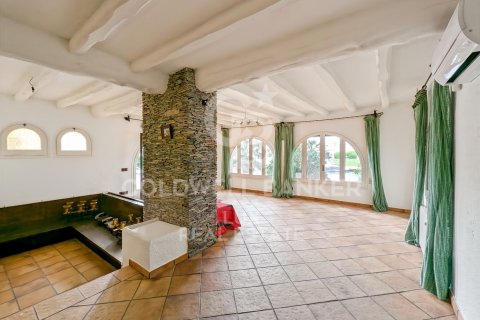 Villa de 5 dormitorios en venta en Empuriabrava, Gerona, Cataluña, Spain № 5732 - foto 8