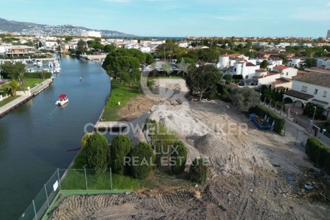 Parcela de 500 m² en venta en Empuriabrava, Gerona, Cataluña, Spain № 5729 - foto 2