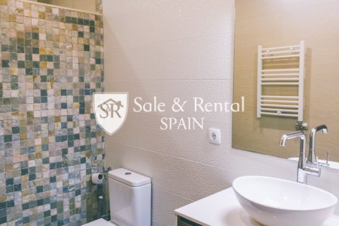 3 bedrooms house for sale in Lloret de Mar, Girona, Catalonia, Spain № 6729 - photo 18