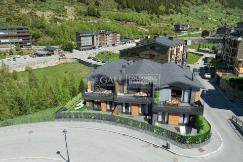 Сasa de 3 dormitorios en venta en Principado De Andorra (Ninguna Poblacion Tiene C.P.), Lérida, Cataluña, Spain № 5575 - foto 8