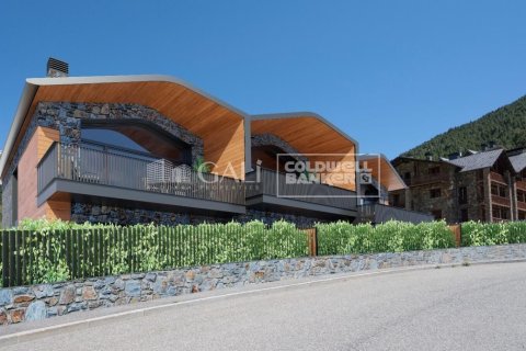 Сasa de 3 dormitorios en venta en Principado De Andorra (Ninguna Poblacion Tiene C.P.), Lérida, Cataluña, Spain № 5575 - foto 3
