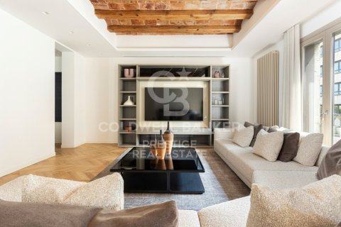 3 chambres apartment à vendre à Barcelona, Catalonia, Spain № 5576 - photo 4
