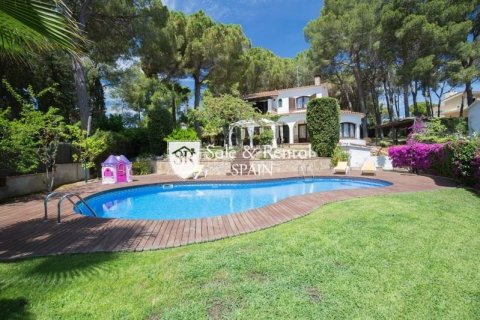 4 bedrooms house for sale in Lloret de Mar, Girona, Catalonia, Spain № 6733 - photo 5