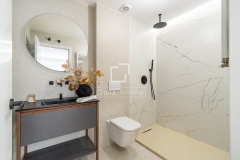 3 bedrooms apartment for sale in Barcelona, Catalonia, Spain № 8726 - photo 22