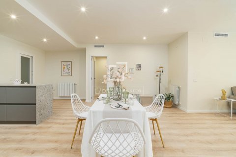 3 bedrooms apartment for sale in Barcelona, Catalonia, Spain № 8726 - photo 13