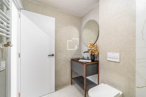 3 bedrooms apartment for sale in Barcelona, Catalonia, Spain № 8726 - photo 25