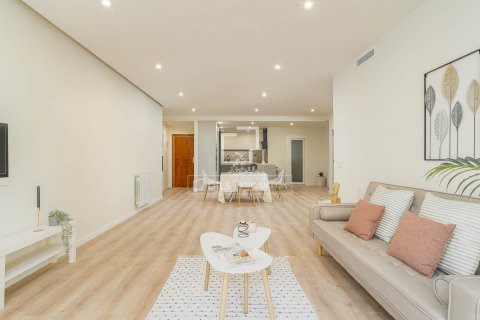 3 bedrooms apartment for sale in Barcelona, Catalonia, Spain № 8726 - photo 4