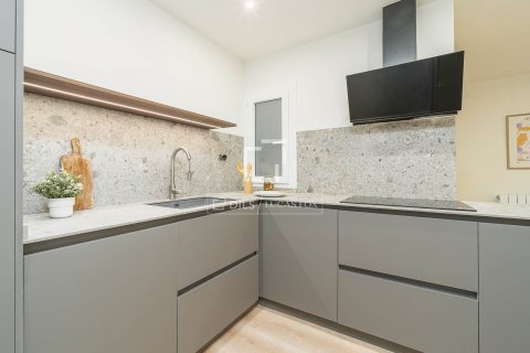 3 bedrooms apartment for sale in Barcelona, Catalonia, Spain № 8726 - photo 10
