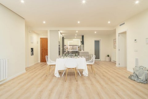 3 bedrooms apartment for sale in Barcelona, Catalonia, Spain № 8726 - photo 5