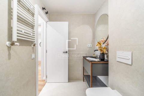 3 bedrooms apartment for sale in Barcelona, Catalonia, Spain № 8726 - photo 24