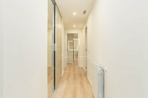 3 bedrooms apartment for sale in Barcelona, Catalonia, Spain № 8726 - photo 14