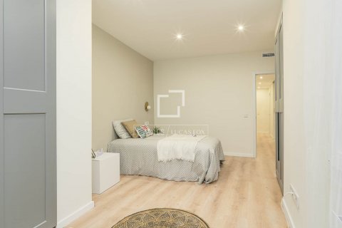 3 bedrooms apartment for sale in Barcelona, Catalonia, Spain № 8726 - photo 29