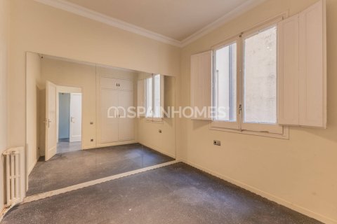 Купить квартиру в Барселона, Испания с 6 комнат, 223м², № 7651 - фото 27