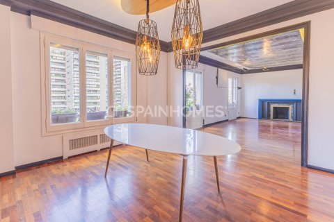 Купить квартиру в Барселона, Испания с 6 комнат, 223м², № 7651 - фото 6