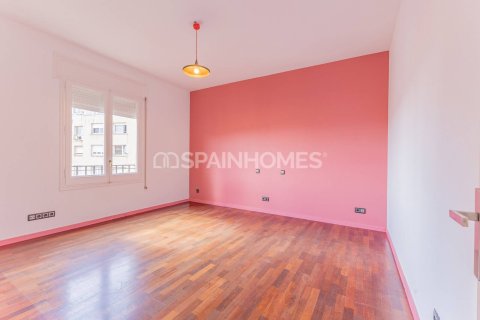 Купить квартиру в Барселона, Испания с 6 комнат, 223м², № 7651 - фото 26
