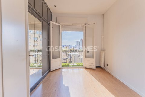 Купить квартиру в Барселона, Испания с 6 комнат, 223м², № 7651 - фото 16