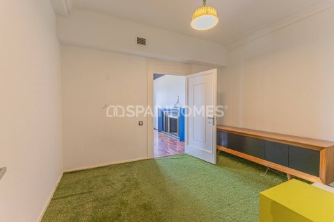 Купить квартиру в Барселона, Испания с 6 комнат, 223м², № 7651 - фото 29