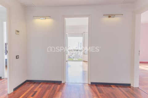 Купить квартиру в Барселона, Испания с 6 комнат, 223м², № 7651 - фото 23