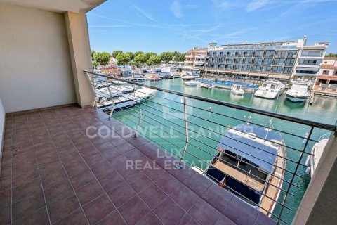 438 m² commercial property à vendre à Empuriabrava, Girona, Catalonia, Spain № 5870 - photo 8