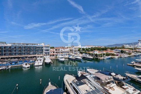 438 sq.m. commercial property for sale in Empuriabrava, Girona, Catalonia, Spain № 5870