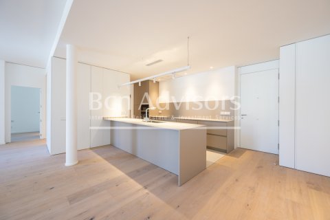 2 bedrooms apartment for sale in Barcelona, Catalonia, Spain № 2865 - photo 11