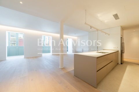 2 bedrooms apartment for sale in Barcelona, Catalonia, Spain № 2865
