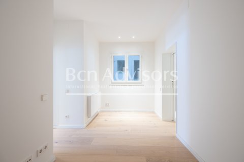 2 bedrooms apartment for sale in Barcelona, Catalonia, Spain № 2865 - photo 19