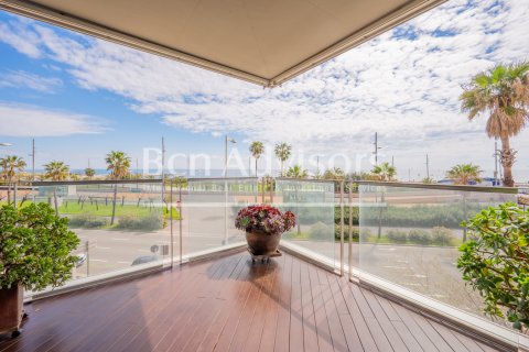 2 bedrooms apartment for sale in Barcelona, Catalonia, Spain № 2869 - photo 2