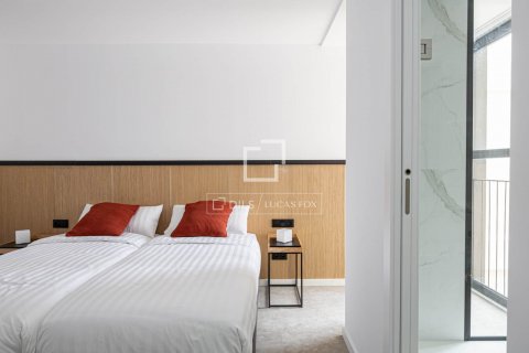 2 bedrooms apartment for sale in Barcelona, Catalonia, Spain № 8718 - photo 12