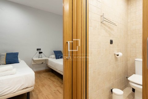 2 bedrooms apartment for sale in Barcelona, Catalonia, Spain № 8564 - photo 28