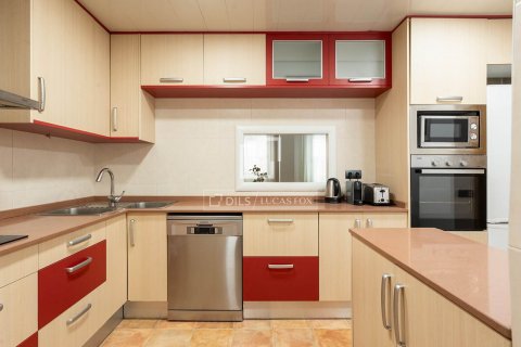 2 bedrooms apartment for sale in Barcelona, Catalonia, Spain № 8564 - photo 11