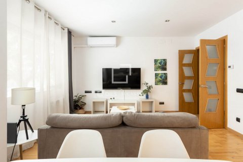 2 bedrooms apartment for sale in Barcelona, Catalonia, Spain № 8564 - photo 2