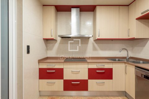 2 bedrooms apartment for sale in Barcelona, Catalonia, Spain № 8564 - photo 15
