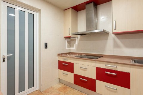 2 bedrooms apartment for sale in Barcelona, Catalonia, Spain № 8564 - photo 12