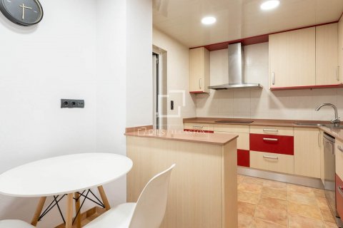 2 bedrooms apartment for sale in Barcelona, Catalonia, Spain № 8564 - photo 16