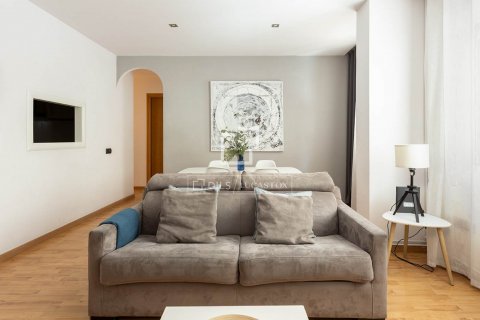 2 bedrooms apartment for sale in Barcelona, Catalonia, Spain № 8564 - photo 6