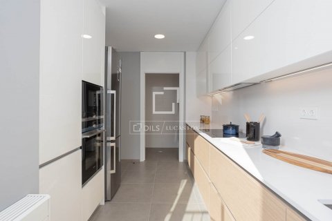 Apartamento de 2 dormitorios en venta en Barcelona, Cataluña, Spain № 8562 - foto 7