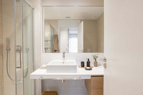 Apartamento de 2 dormitorios en venta en Barcelona, Cataluña, Spain № 8562 - foto 18