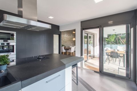 3 bedrooms house for sale in Sant Andreu de Llavaneres, Barcelona, Catalonia, Spain № 1819 - photo 9