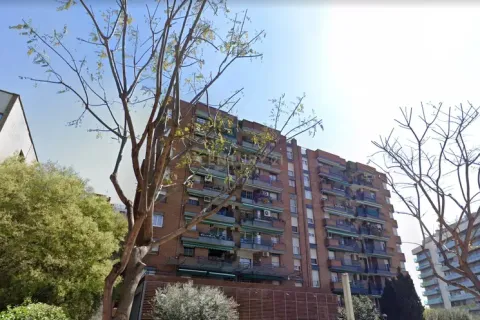 98 sq.m. retail store for sale in Esplugues de Llobregat, Barcelona, Catalonia, Spain № 7007