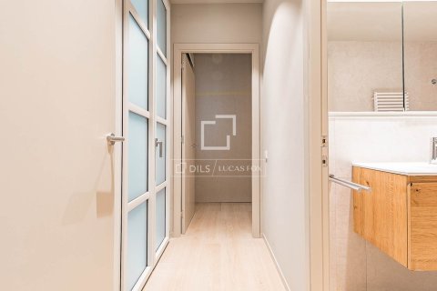4 bedrooms apartment for sale in Barcelona, Catalonia, Spain № 6611 - photo 6