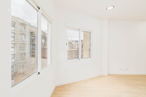 3 bedrooms apartment for sale in Barcelona, Catalonia, Spain № 6289 - photo 3