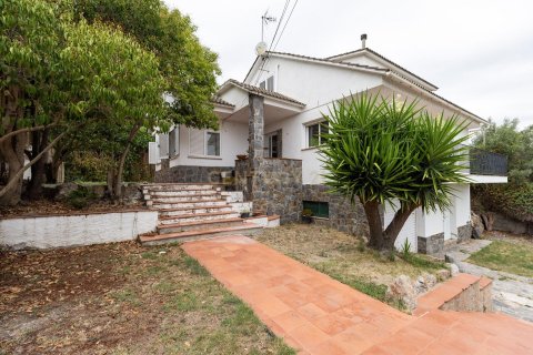 4 bedrooms house for sale in Bigues i Riells, Barcelona, Catalonia, Spain № 9005 - photo 7